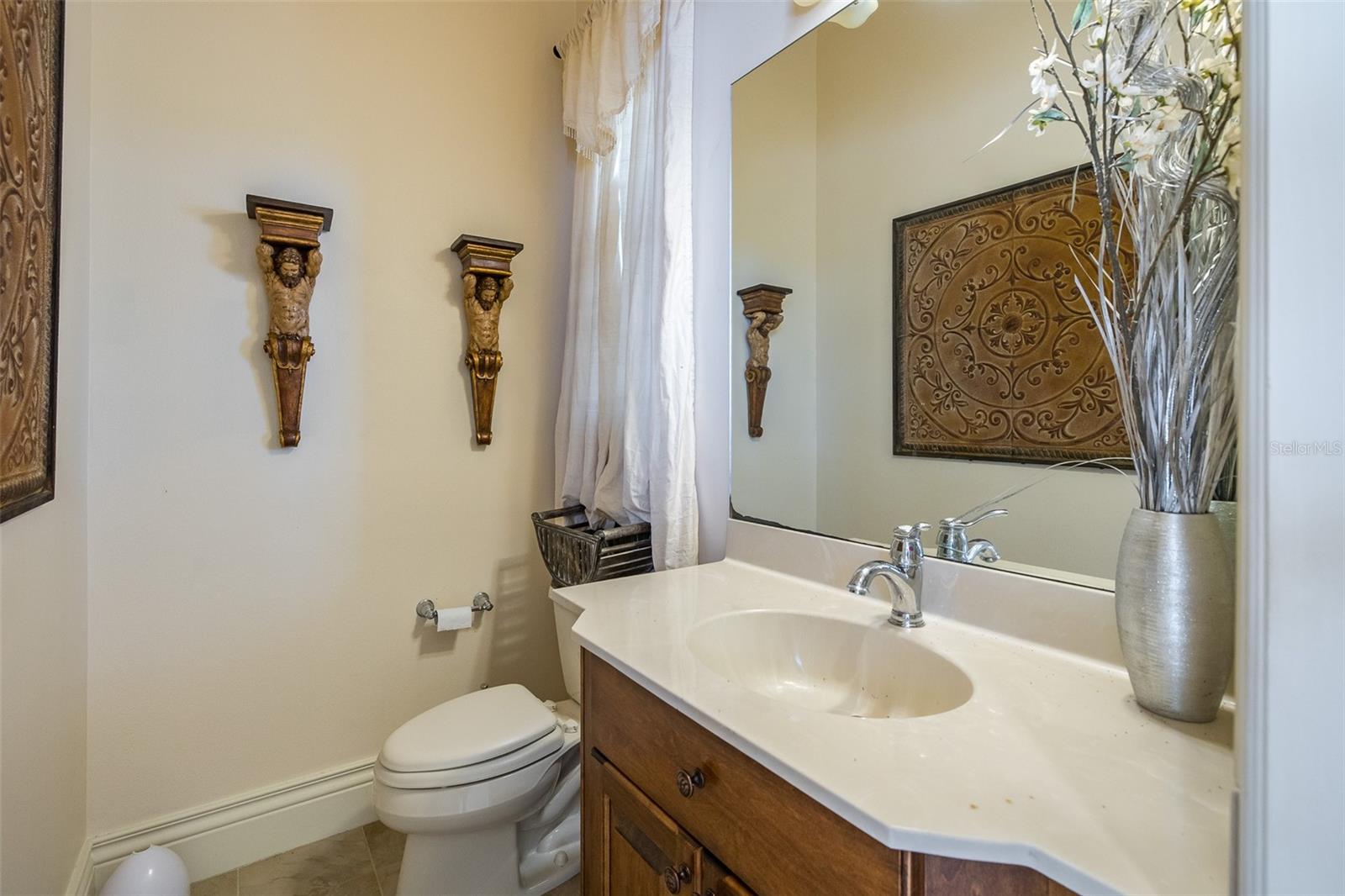 CHAMPIONS CLUB - Residential