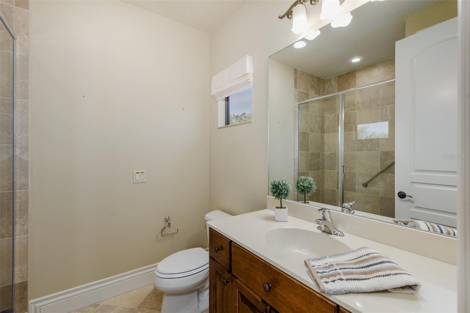 CHAMPIONS CLUB - Residential