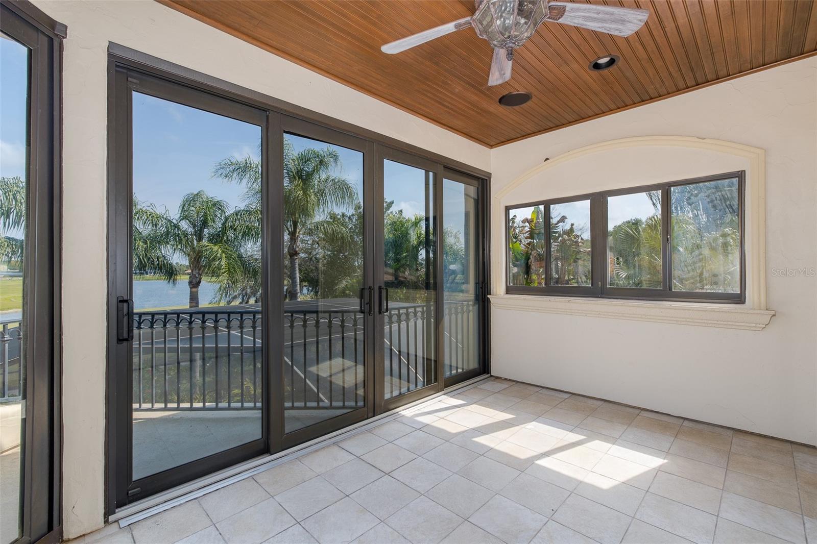 CHAMPIONS CLUB - Residential