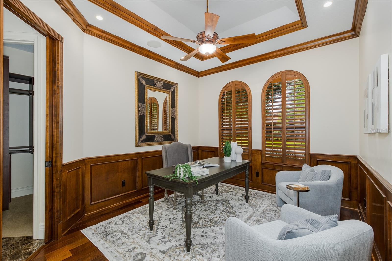 CHAMPIONS CLUB - Residential