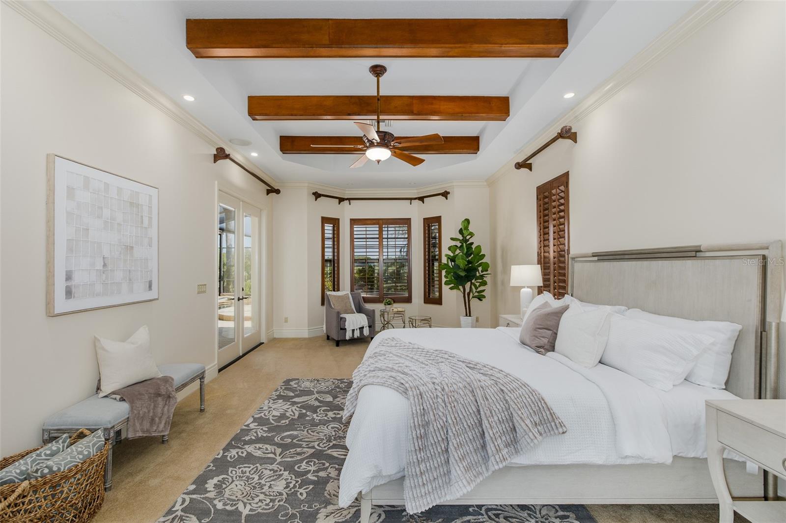 CHAMPIONS CLUB - Residential