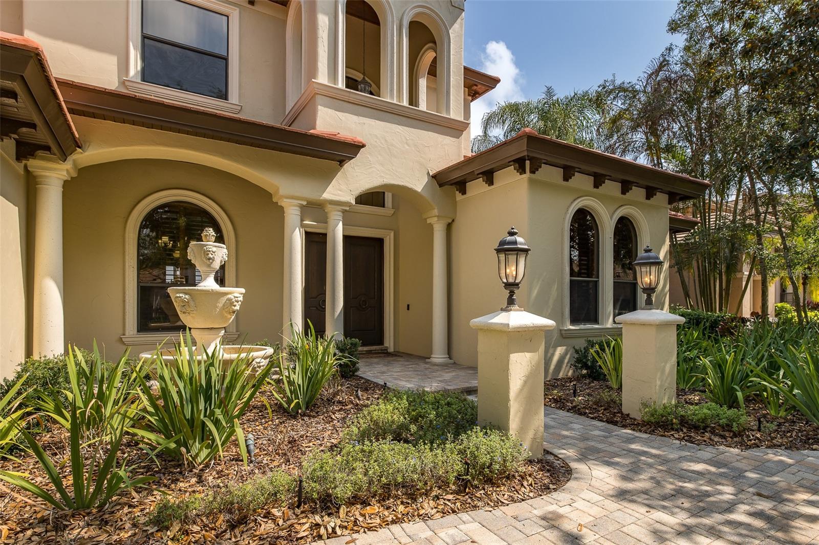 CHAMPIONS CLUB - Residential