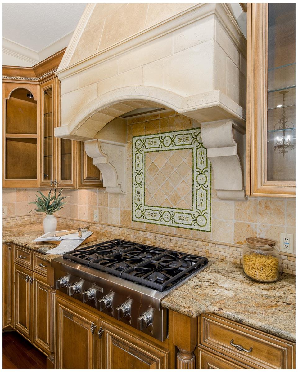 CHAMPIONS CLUB - Residential