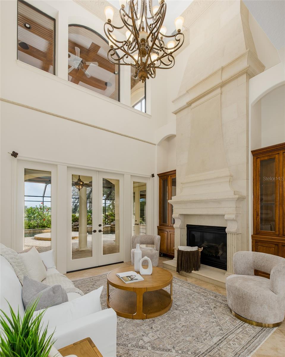 CHAMPIONS CLUB - Residential