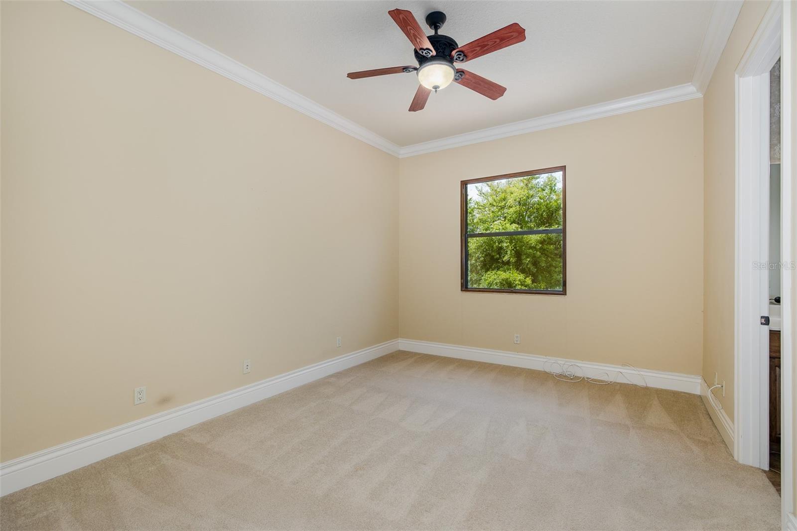 CHAMPIONS CLUB - Residential