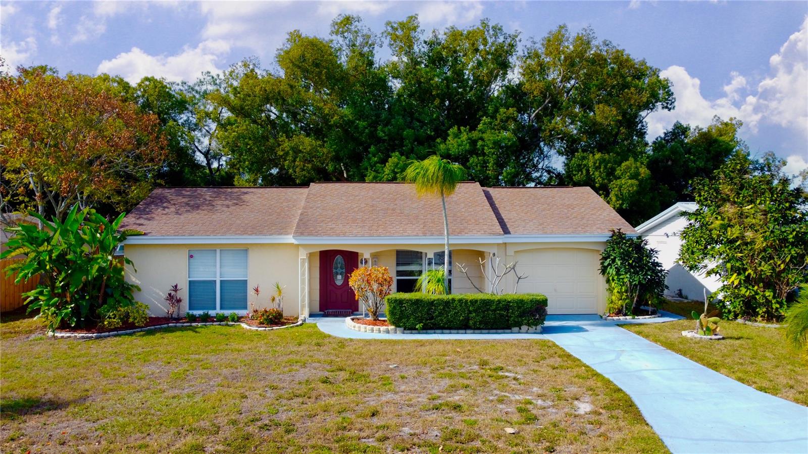 BEACON SQUARE - Residential Lease