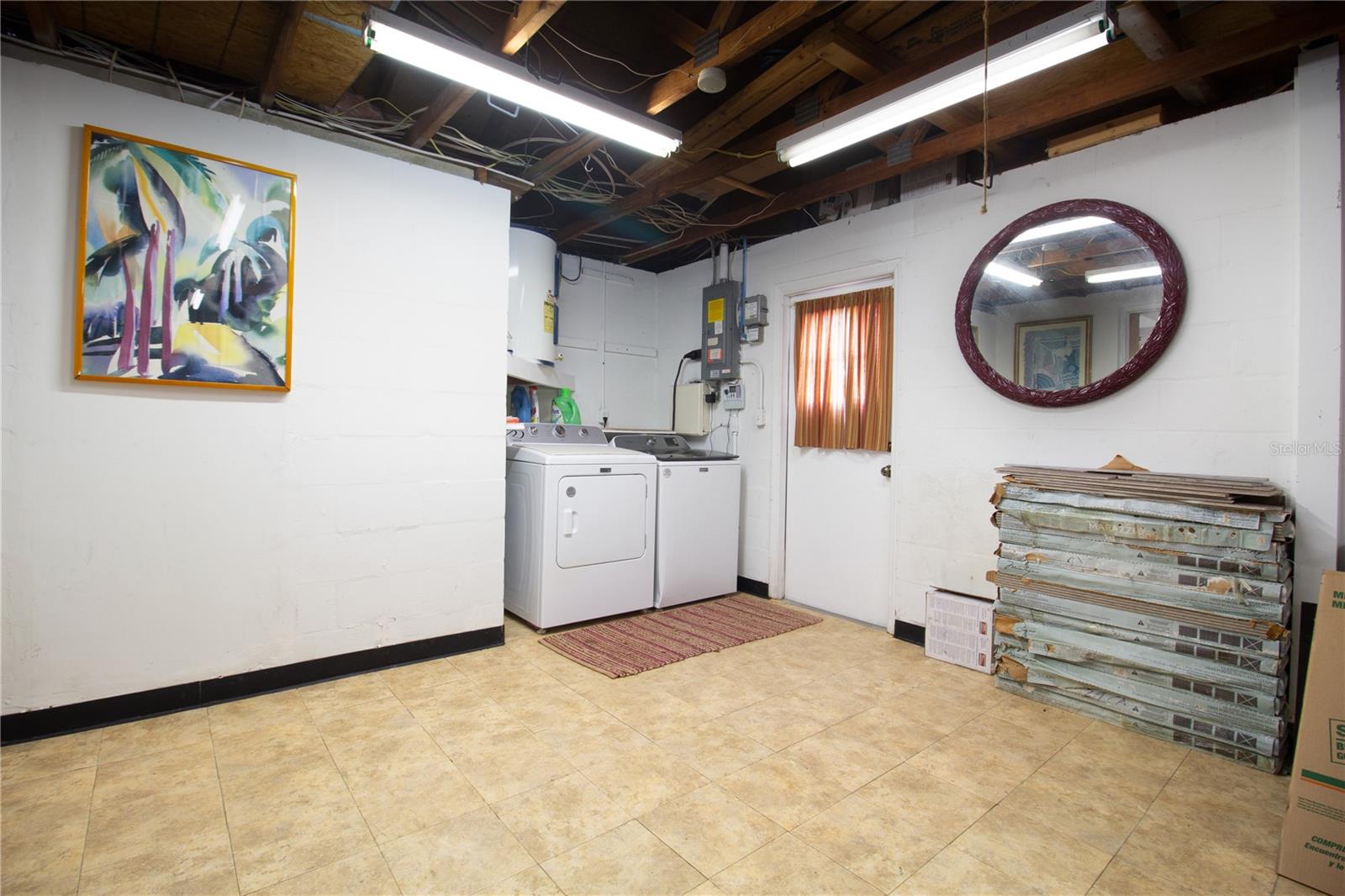 BEACON SQUARE - Residential Lease