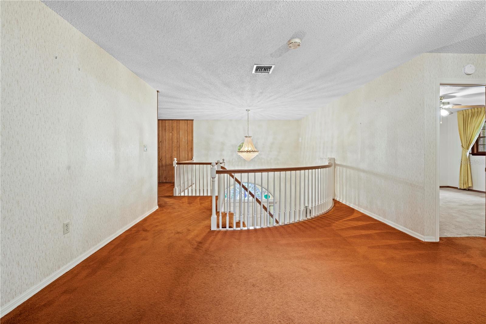 ROYAL OAKS ESTATE - Residential