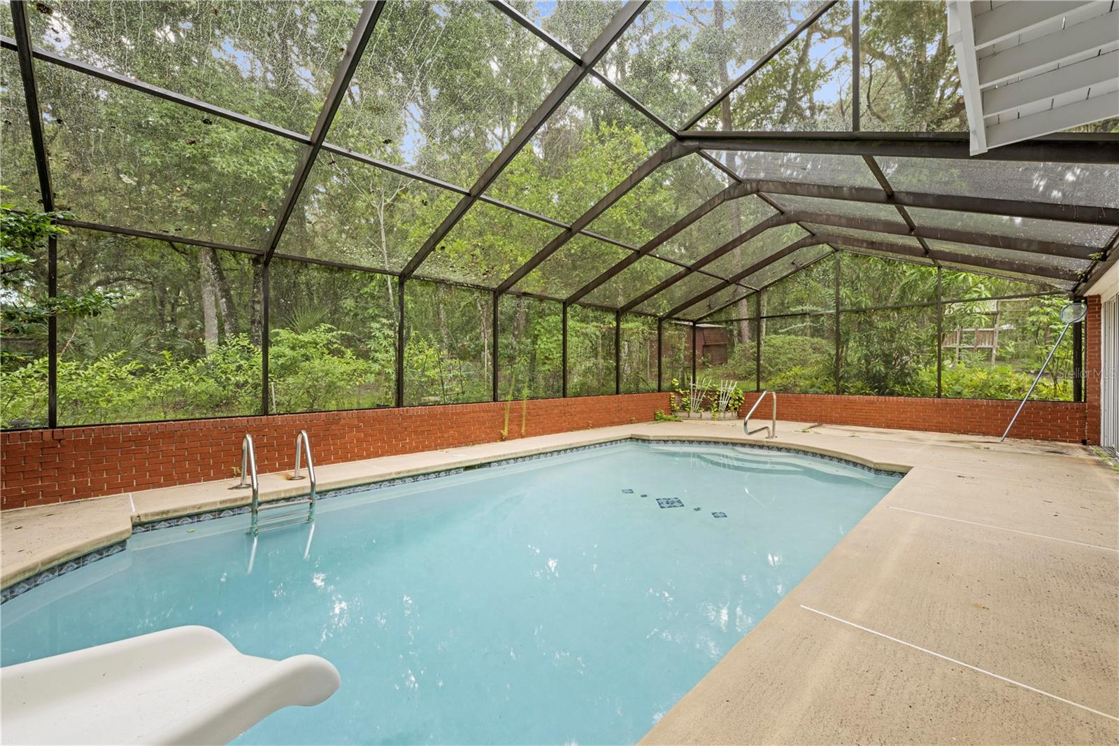ROYAL OAKS ESTATE - Residential