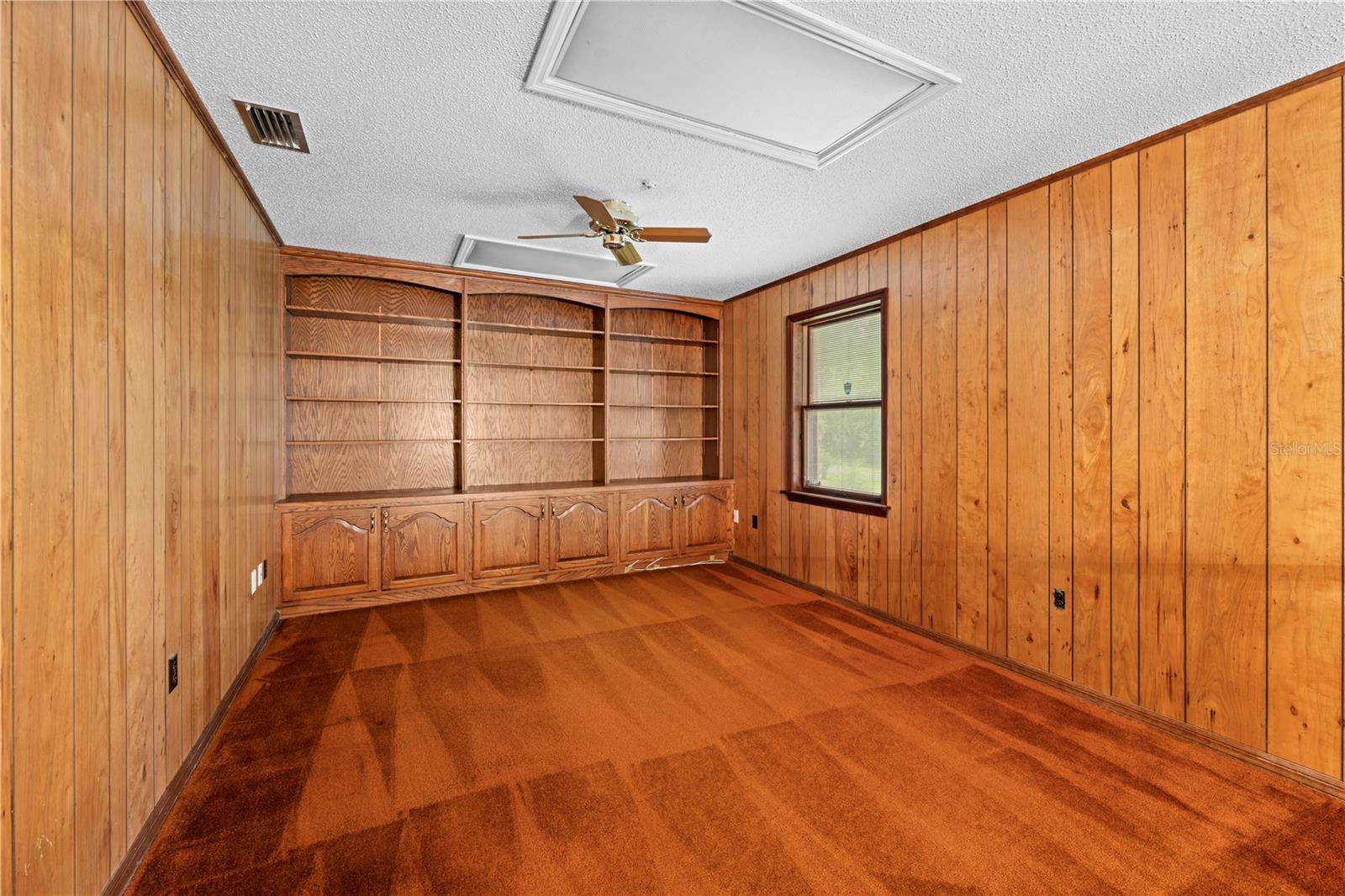 ROYAL OAKS ESTATE - Residential