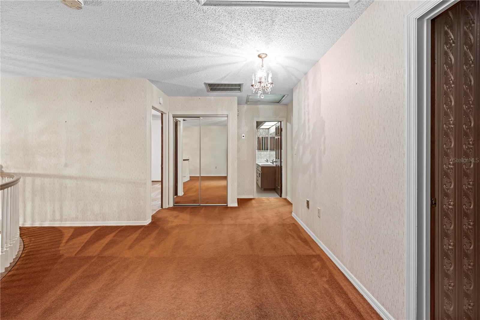 ROYAL OAKS ESTATE - Residential