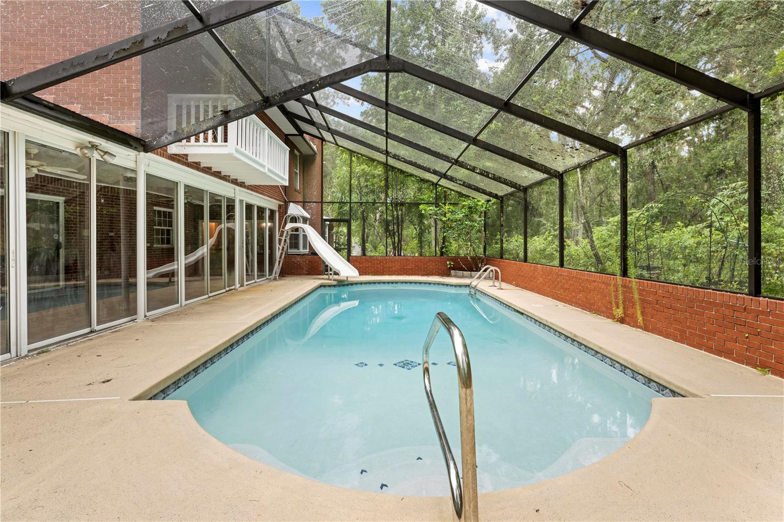 ROYAL OAKS ESTATE - Residential