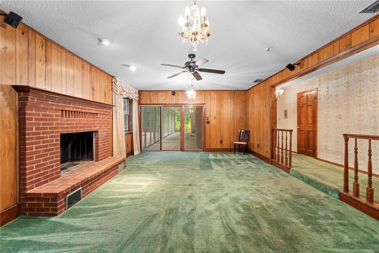 ROYAL OAKS ESTATE - Residential