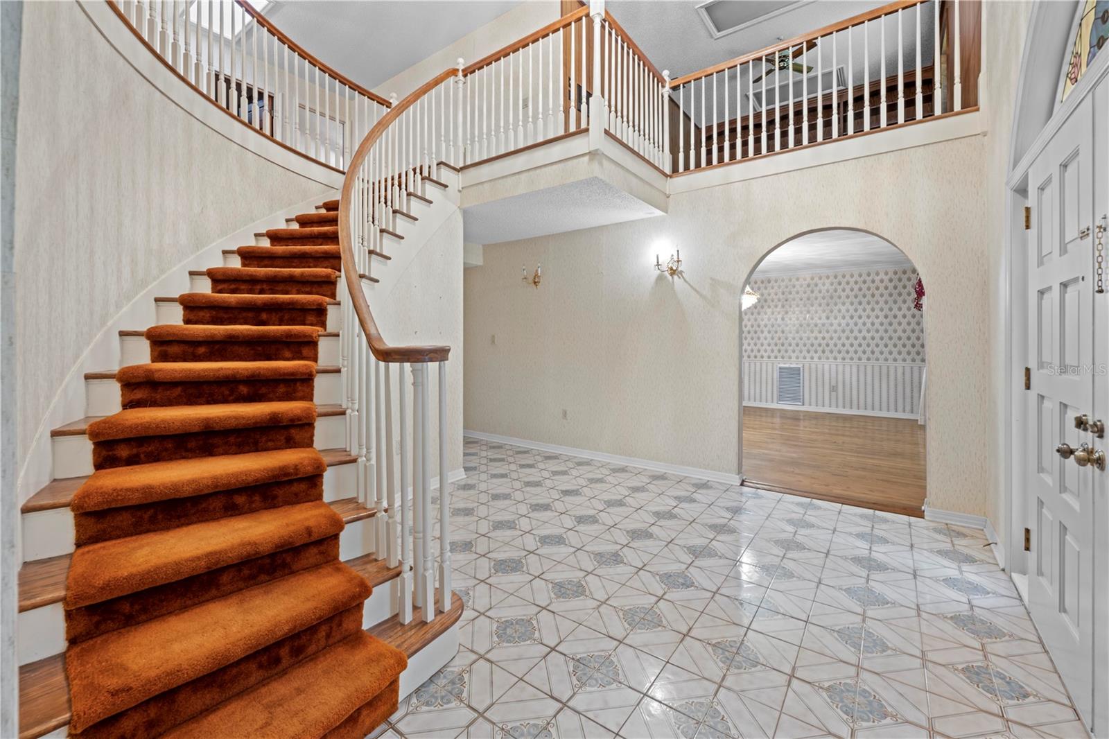 ROYAL OAKS ESTATE - Residential