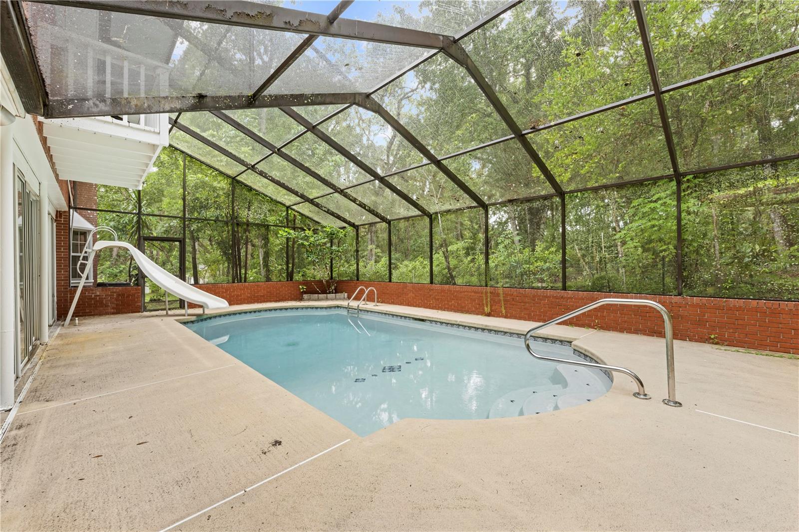 ROYAL OAKS ESTATE - Residential