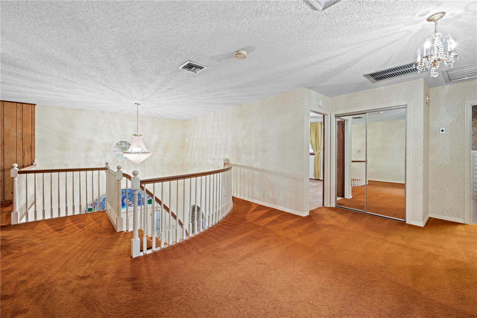 ROYAL OAKS ESTATE - Residential