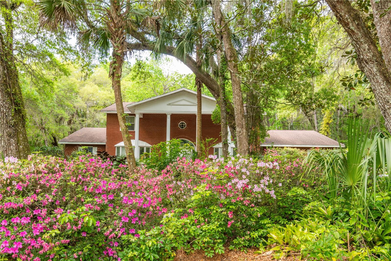 ROYAL OAKS ESTATE - Residential