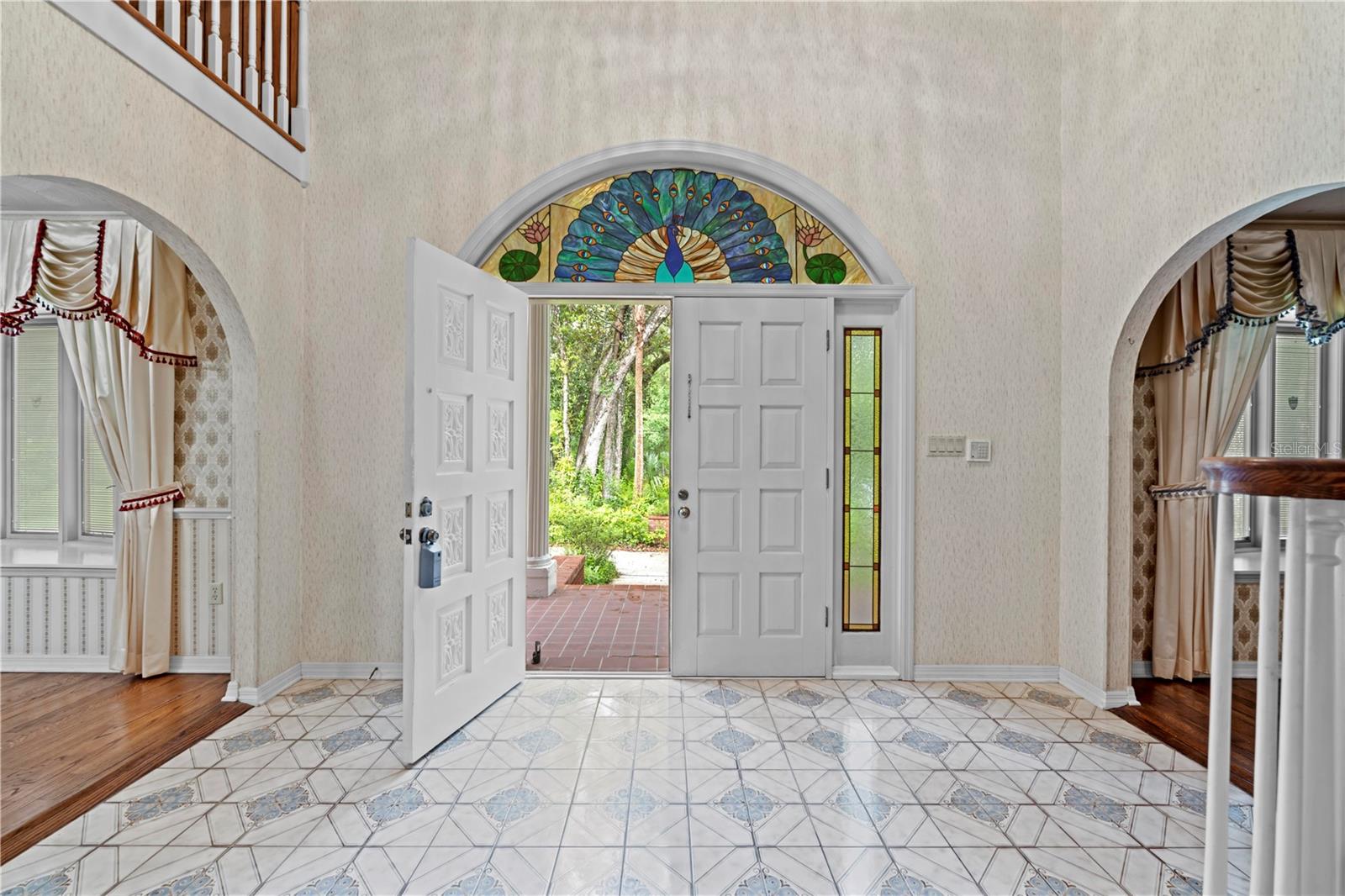 ROYAL OAKS ESTATE - Residential