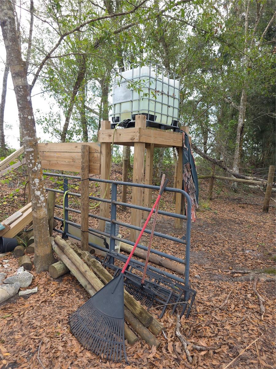 MEADOWS/ARCADIA - Land