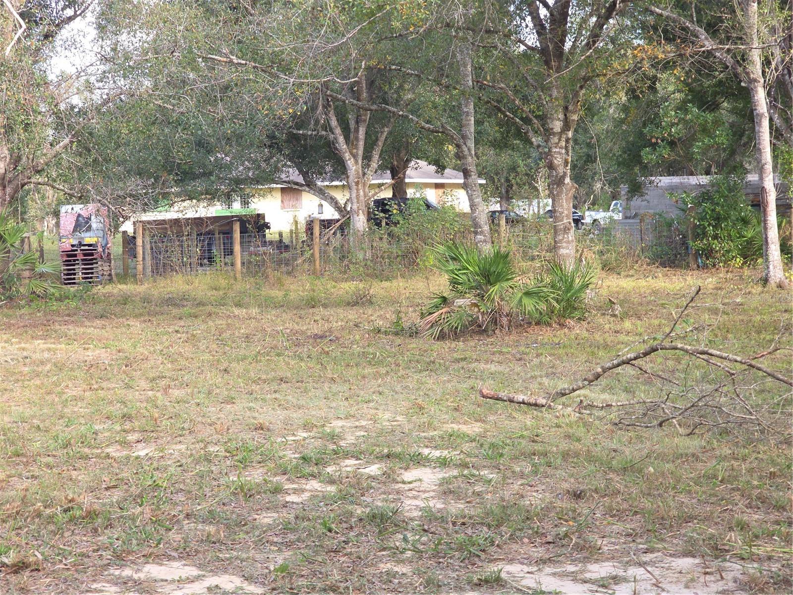 MEADOWS/ARCADIA - Land