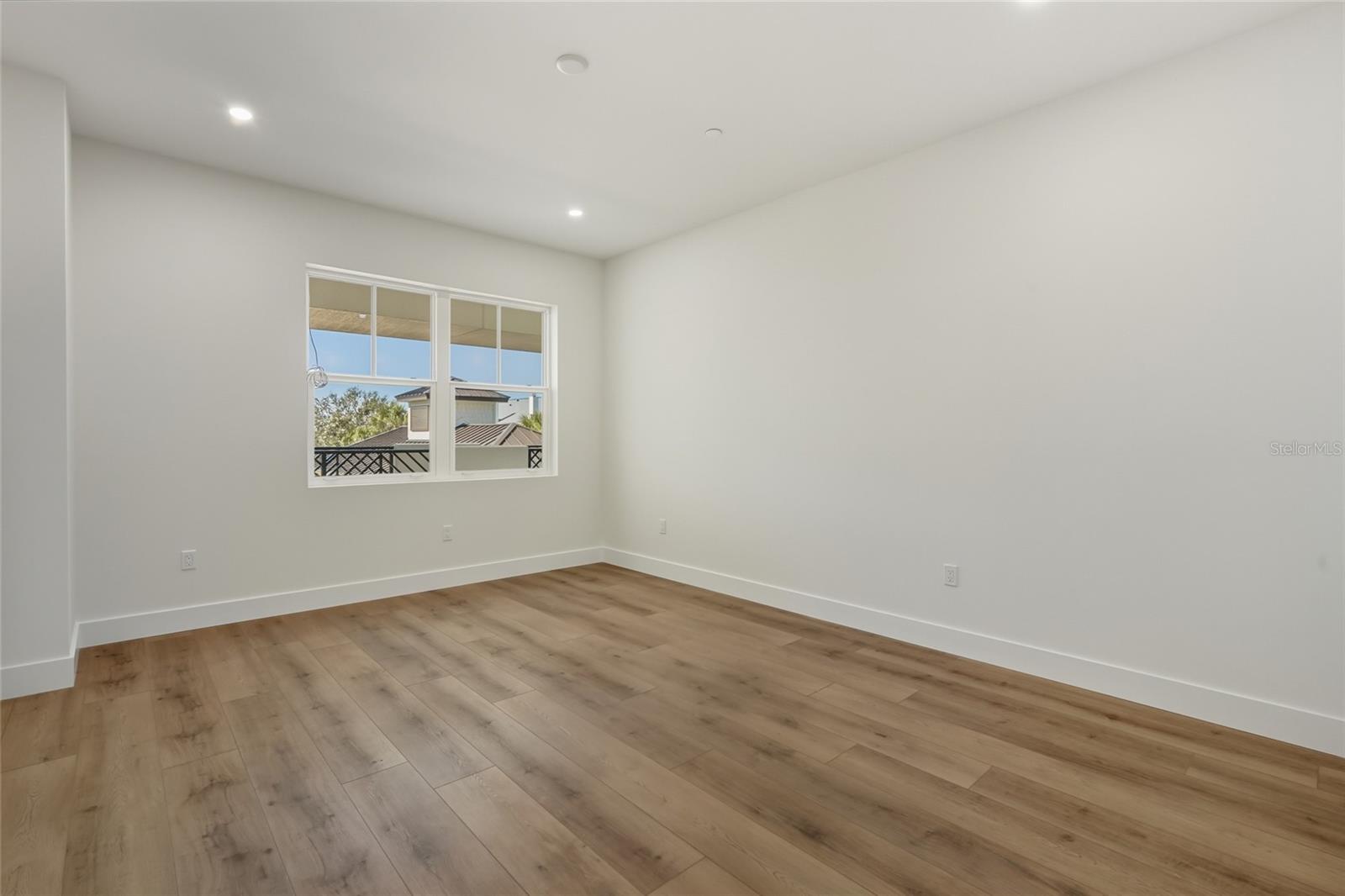 QUIET COVE - Residential