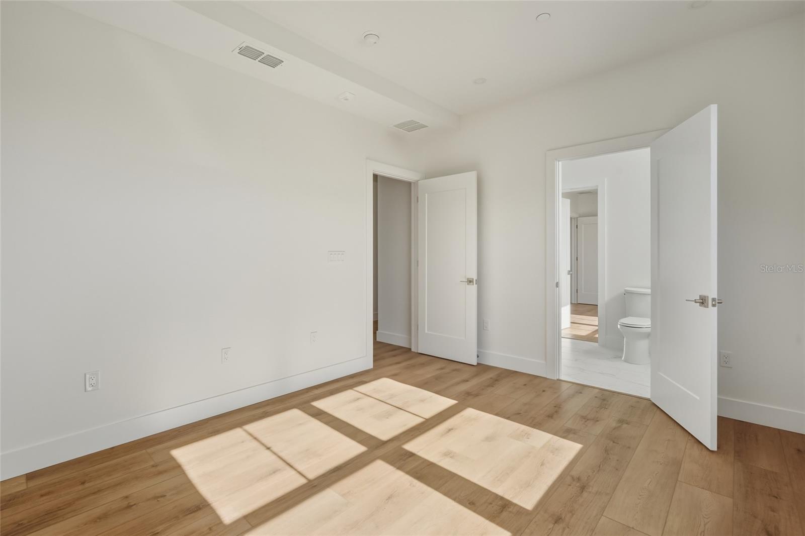 QUIET COVE - Residential