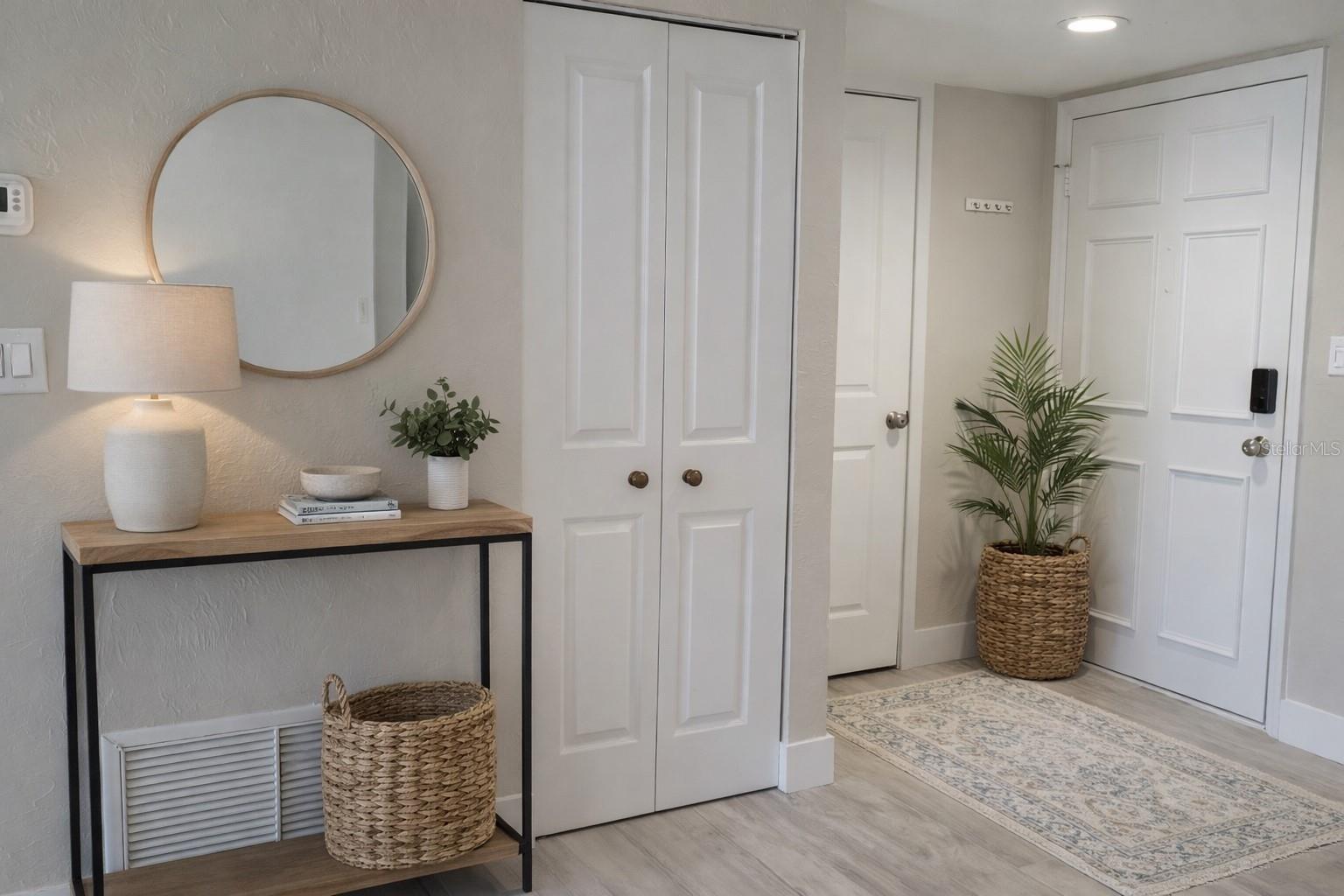 TREASURE ISLAND TENNIS & YACHT CLUB - Residential