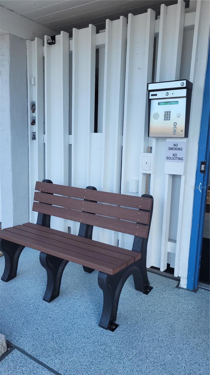 TREASURE ISLAND TENNIS & YACHT CLUB - Residential