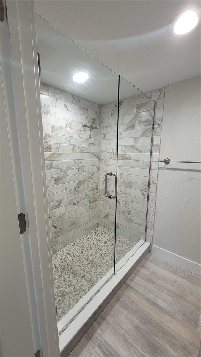 TREASURE ISLAND TENNIS & YACHT CLUB - Residential