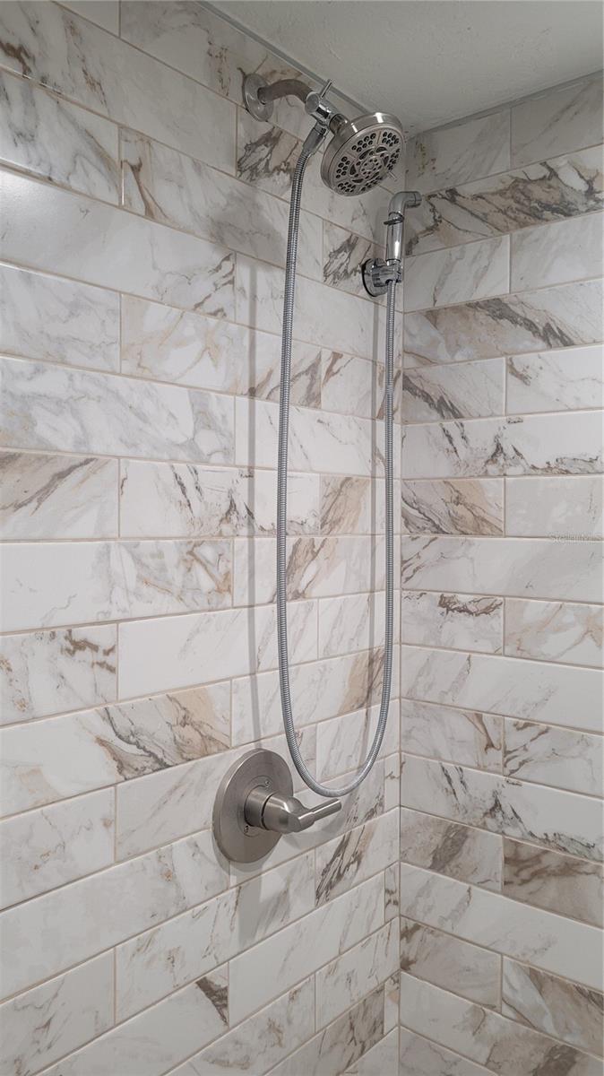 TREASURE ISLAND TENNIS & YACHT CLUB - Residential