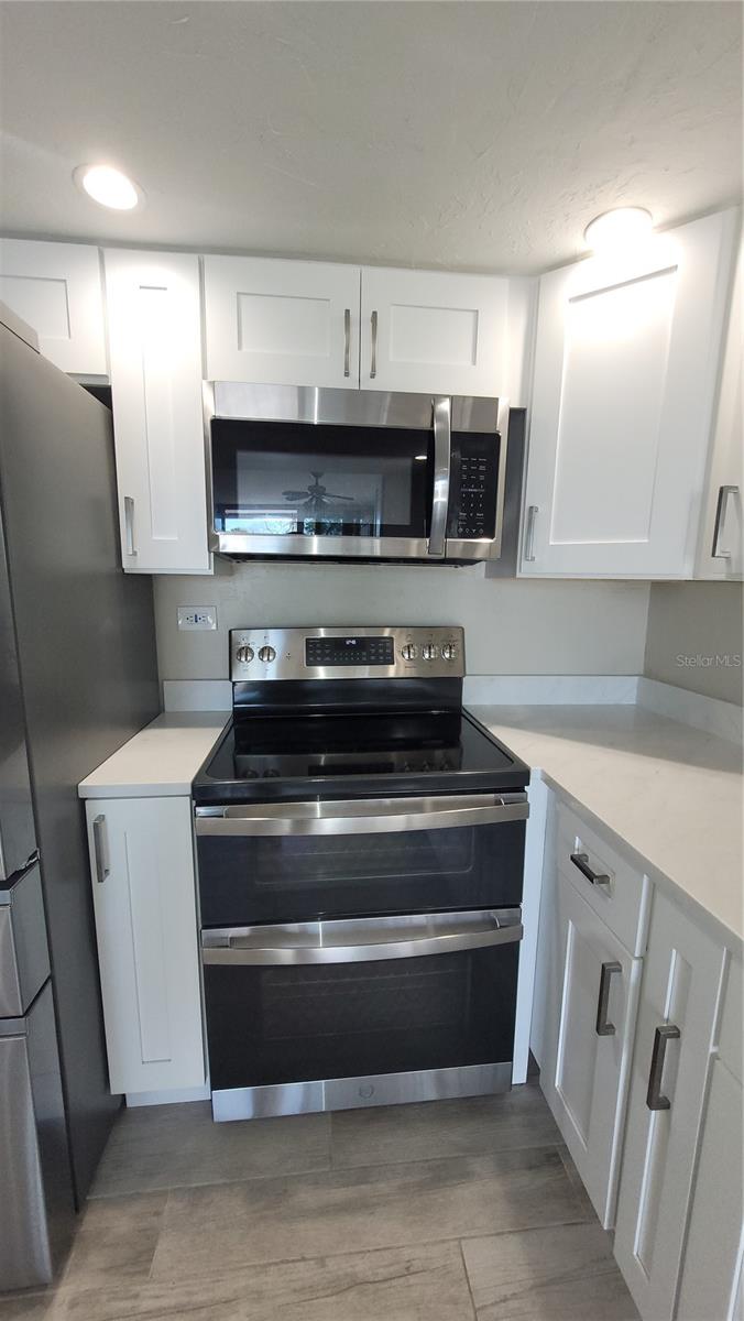 TREASURE ISLAND TENNIS & YACHT CLUB - Residential