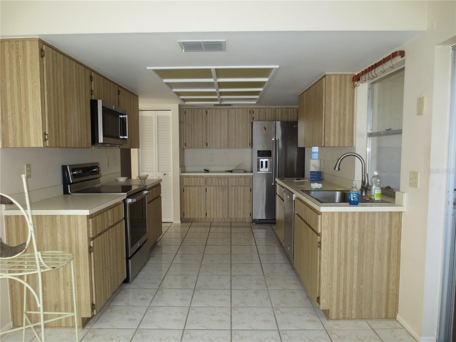 HIGHLAND LAKES UNIT SEVENTEEN PH 2 - Residential Lease