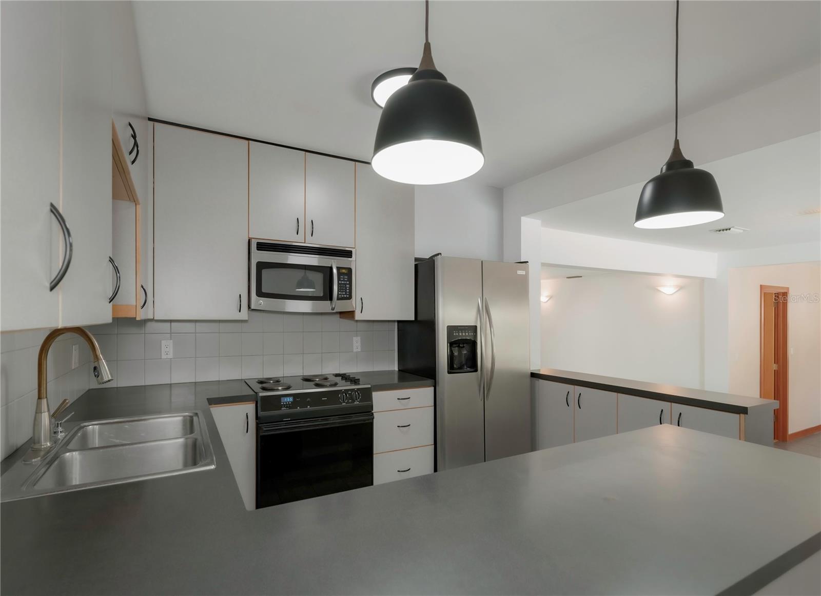 LAKEWOOD ESTATES SEC A - Residential Lease