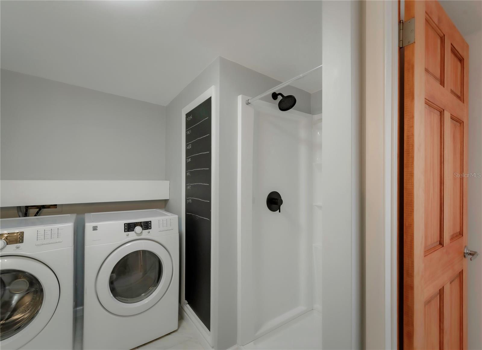 LAKEWOOD ESTATES SEC A - Residential Lease