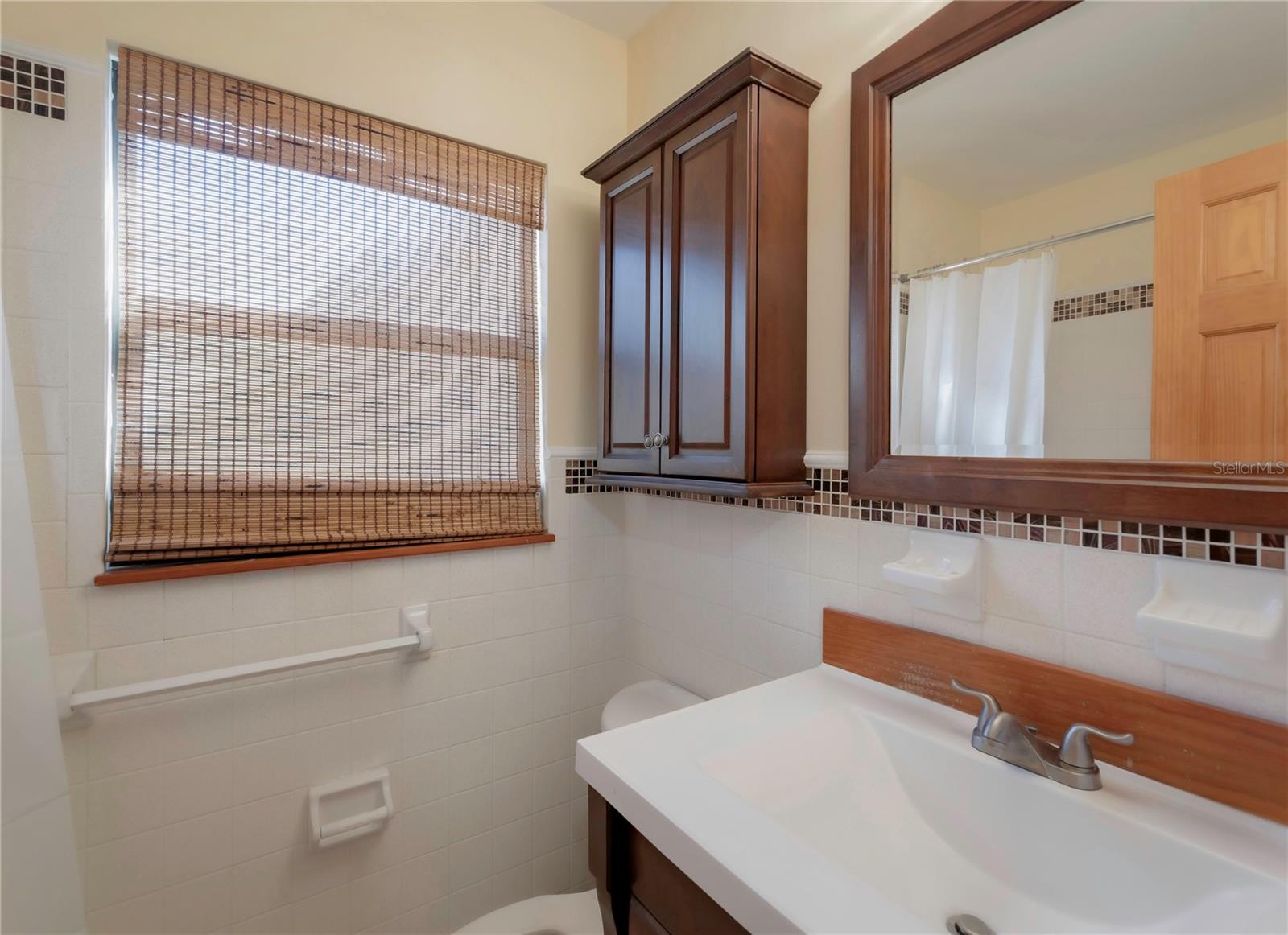 LAKEWOOD ESTATES SEC A - Residential Lease