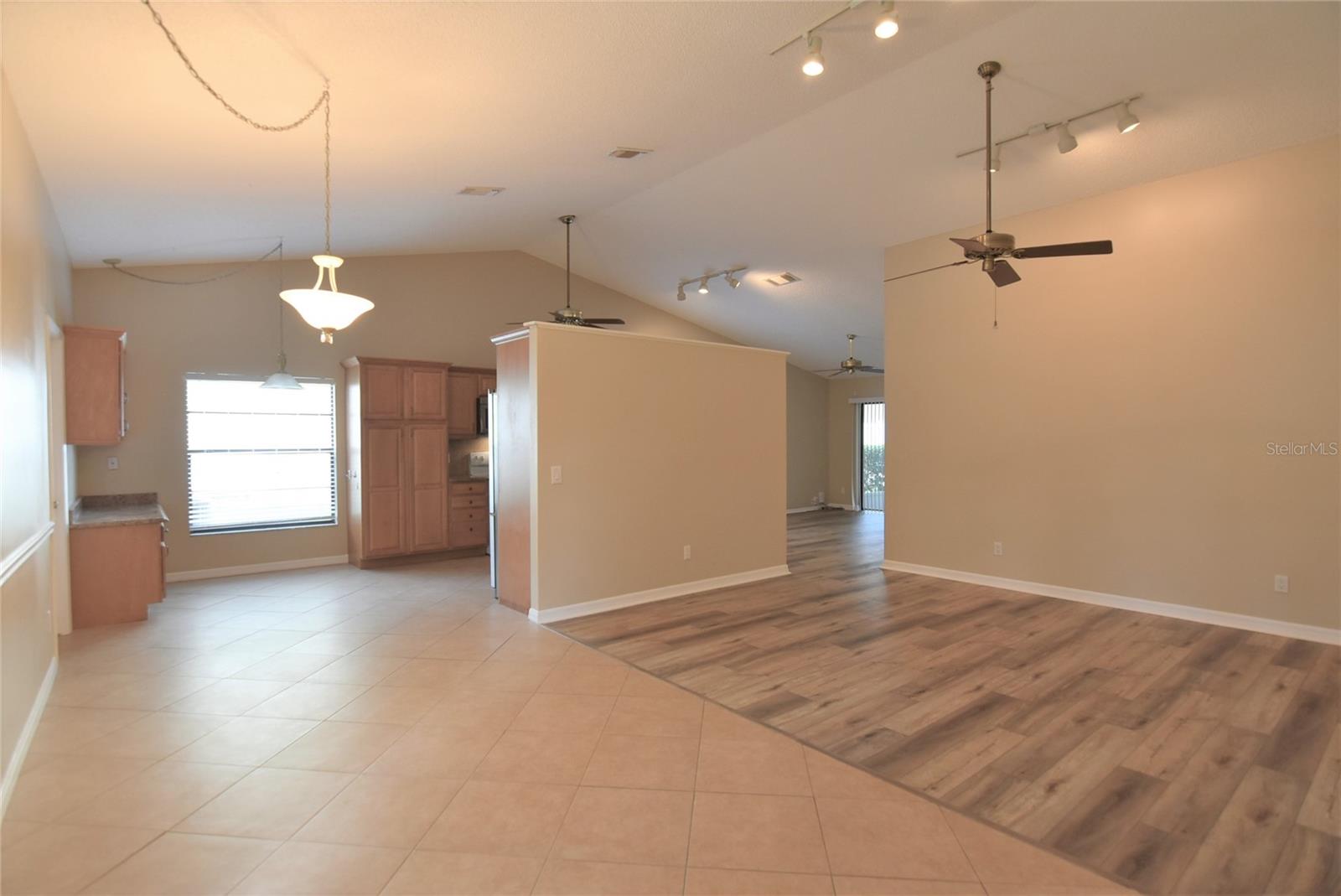 ALAFAYA WOODS PH 5 - Residential