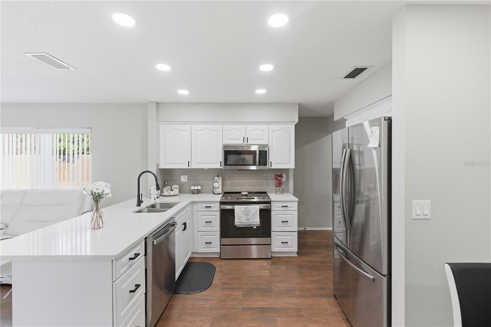 SPRING HILL - Residential