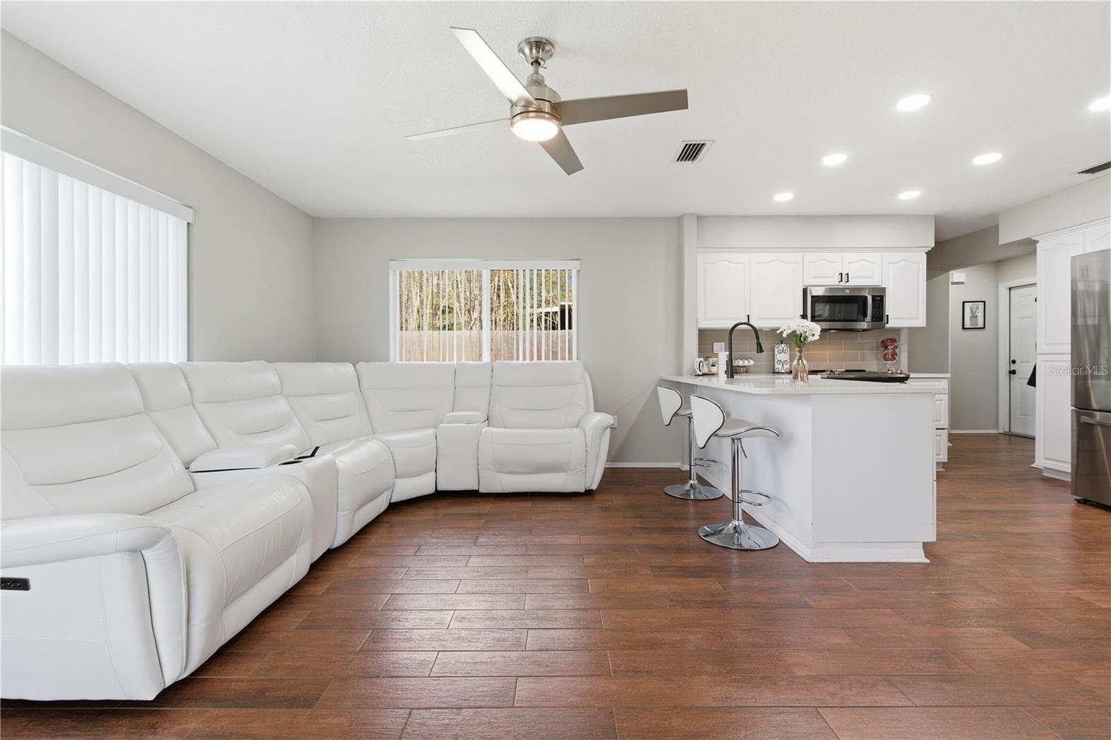 SPRING HILL - Residential