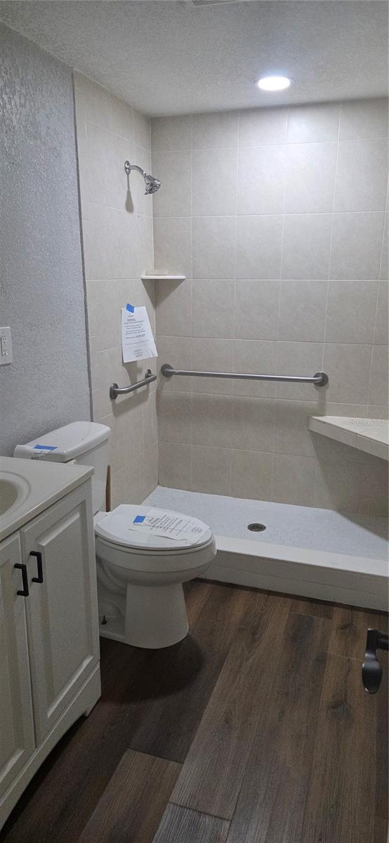 COLONIAL TERRACE - Residential