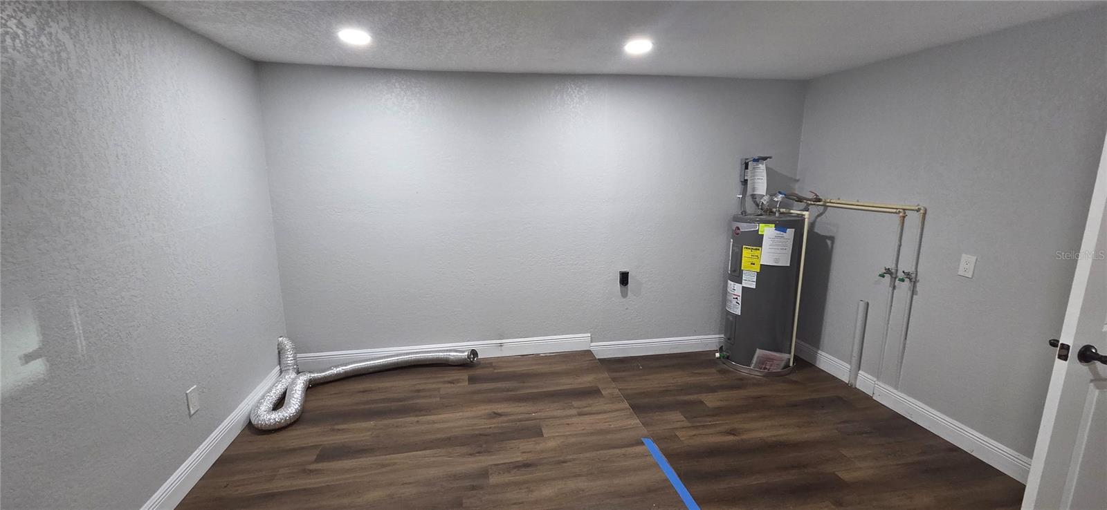 COLONIAL TERRACE - Residential