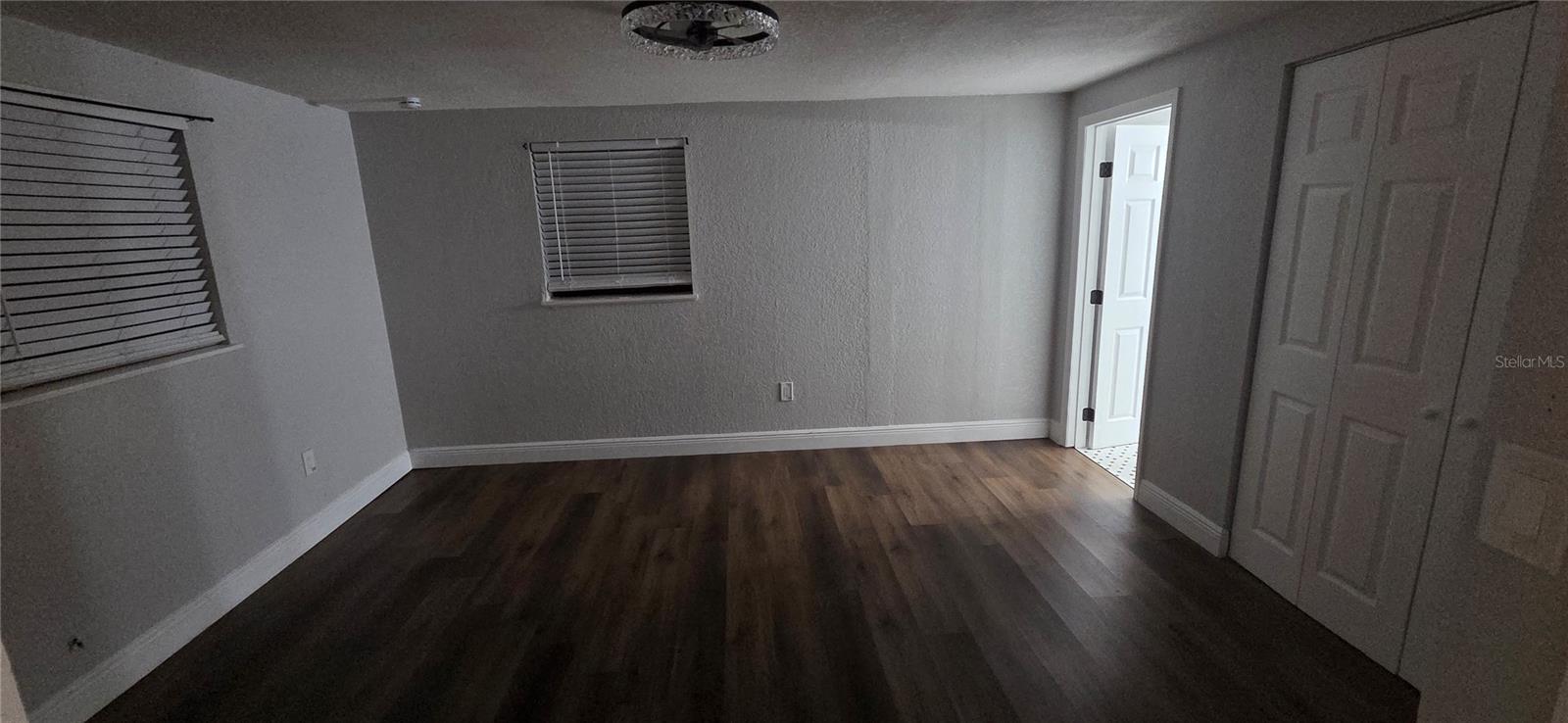 COLONIAL TERRACE - Residential