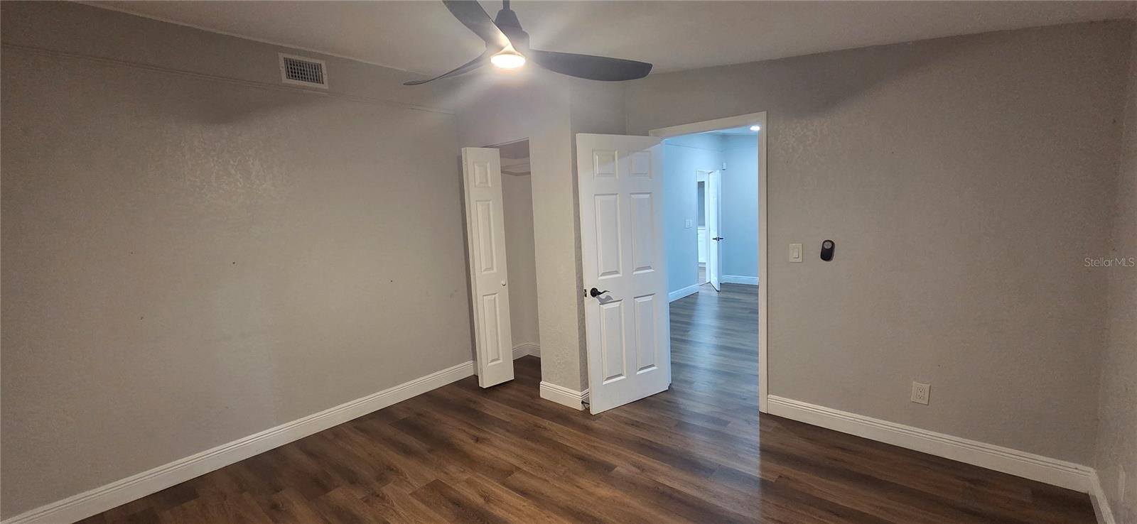 COLONIAL TERRACE - Residential