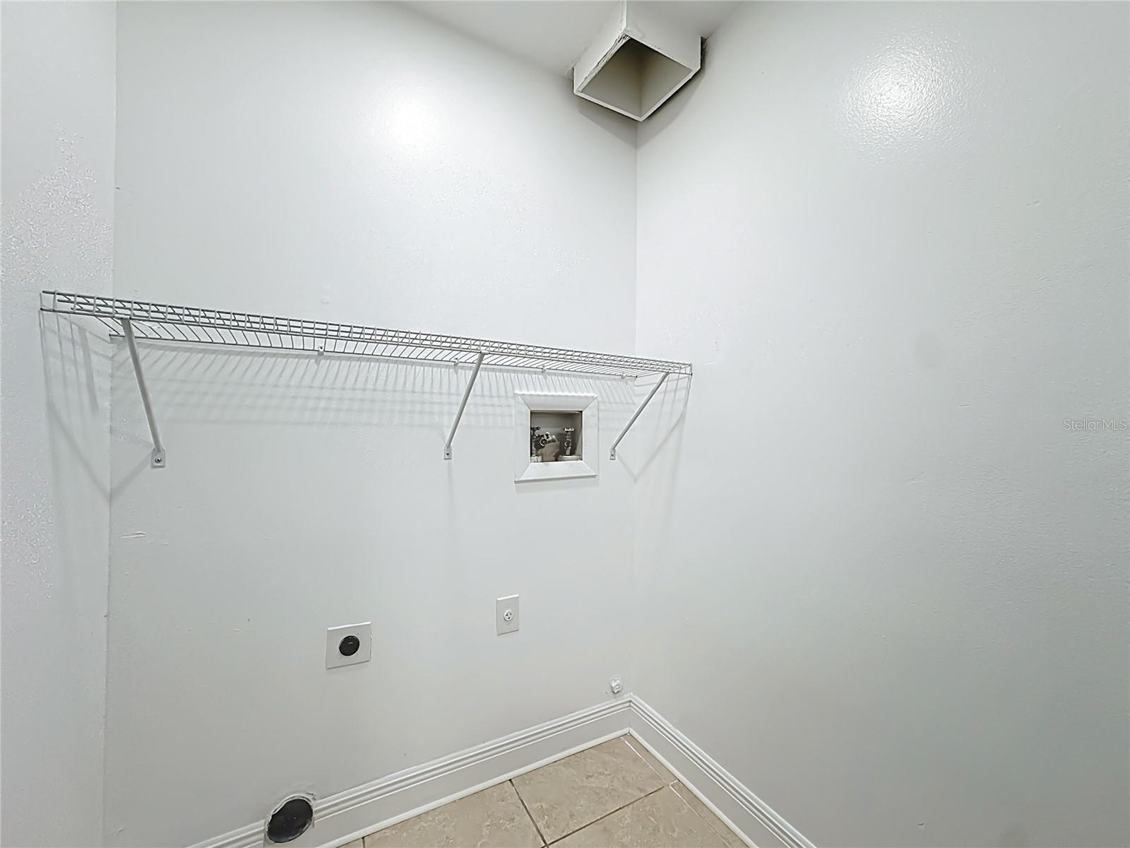 LAKE BINGHAM WOODS EAST - Residential