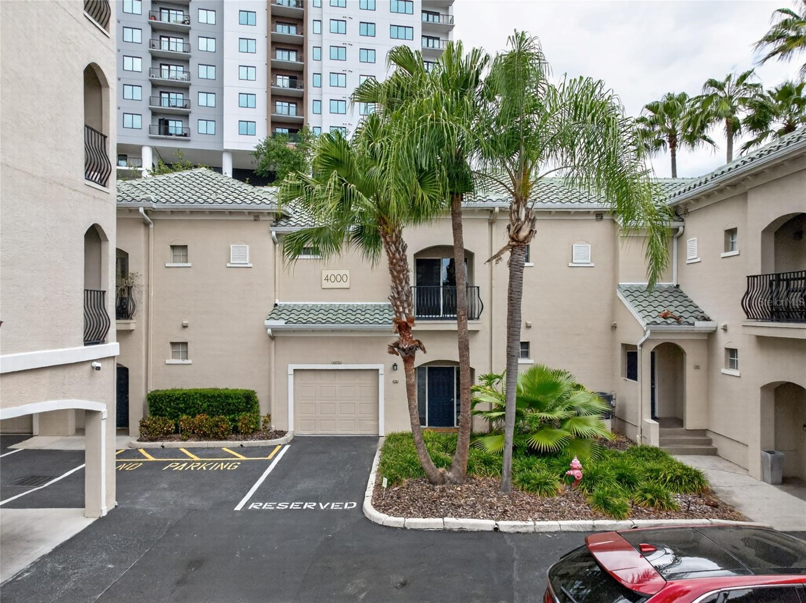 HARBOUR PLACE CITY HOMES A CON - Residential