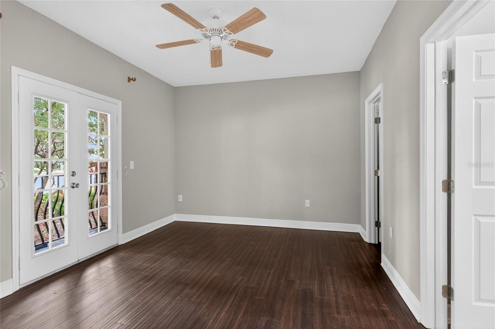 HARBOUR PLACE CITY HOMES A CON - Residential