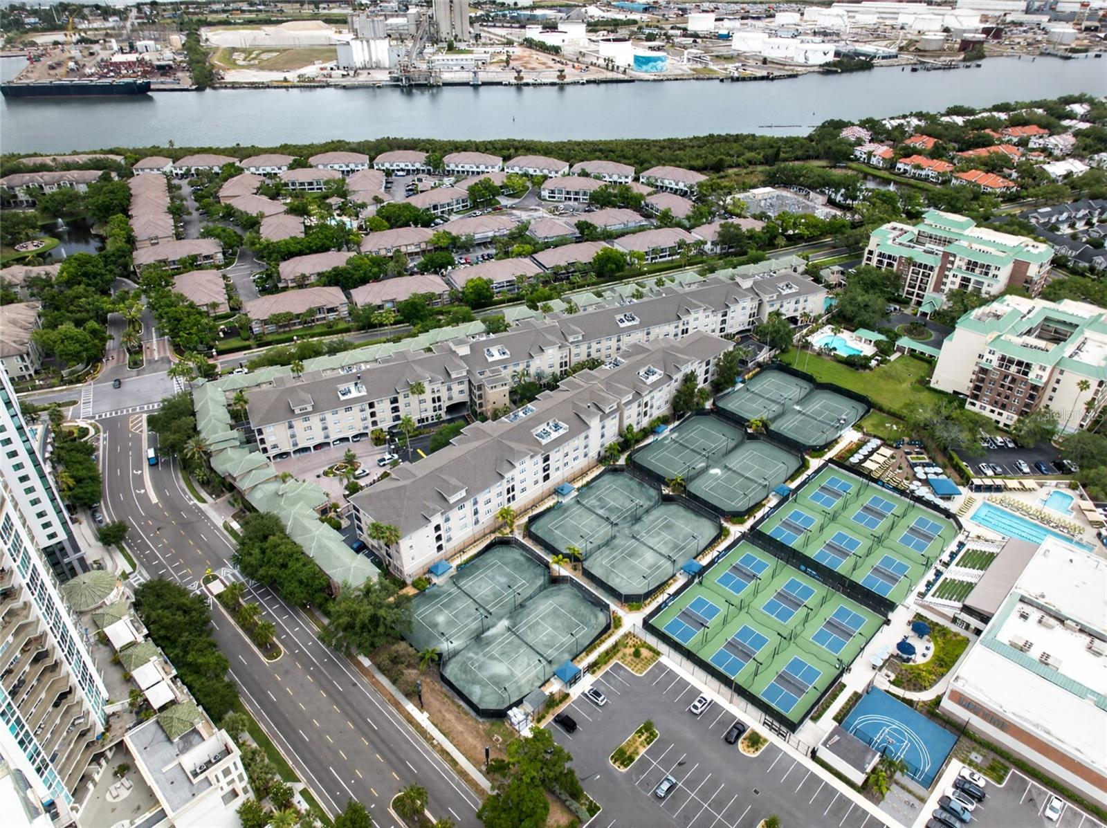 HARBOUR PLACE CITY HOMES A CON - Residential