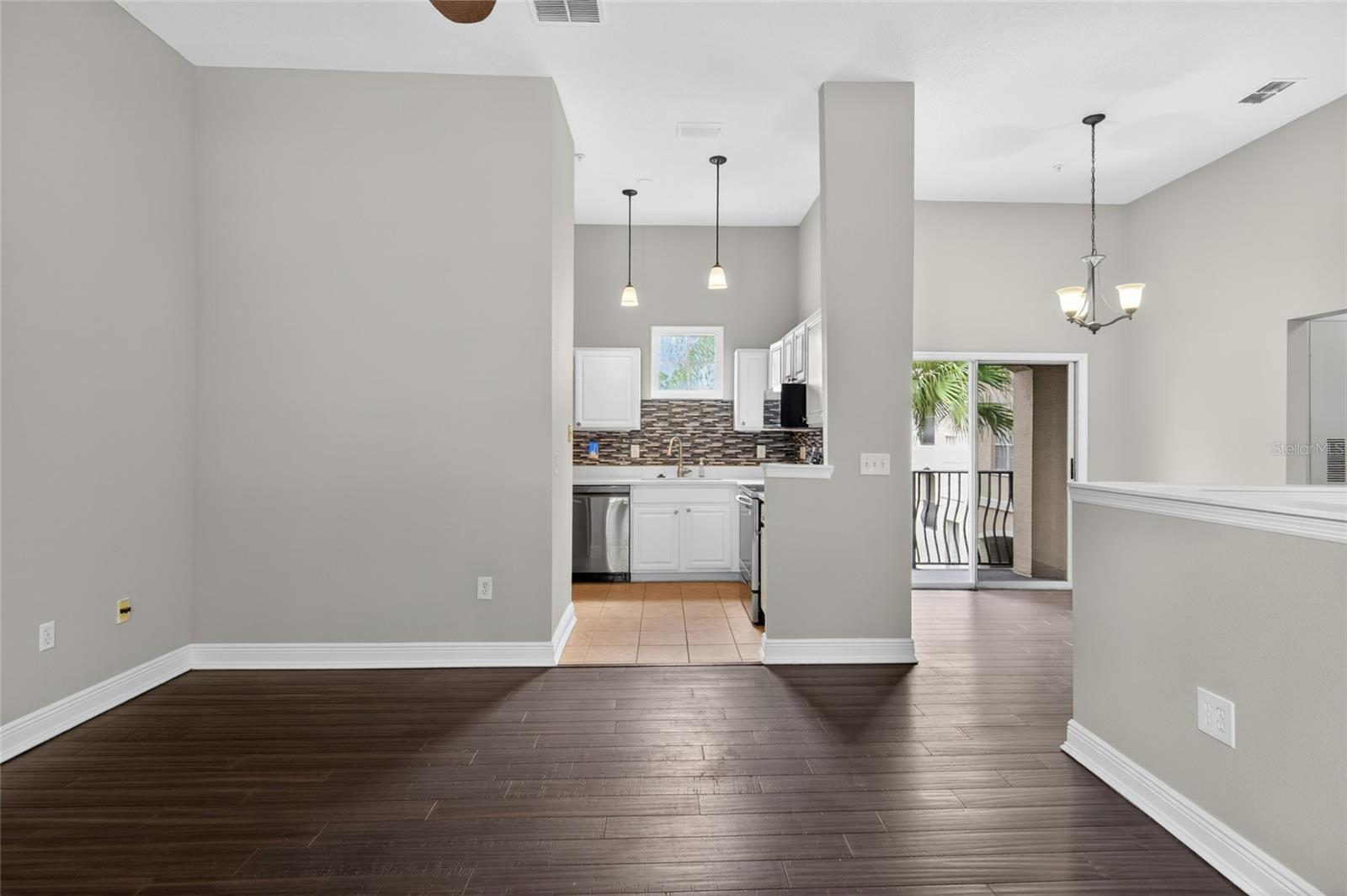 HARBOUR PLACE CITY HOMES A CON - Residential