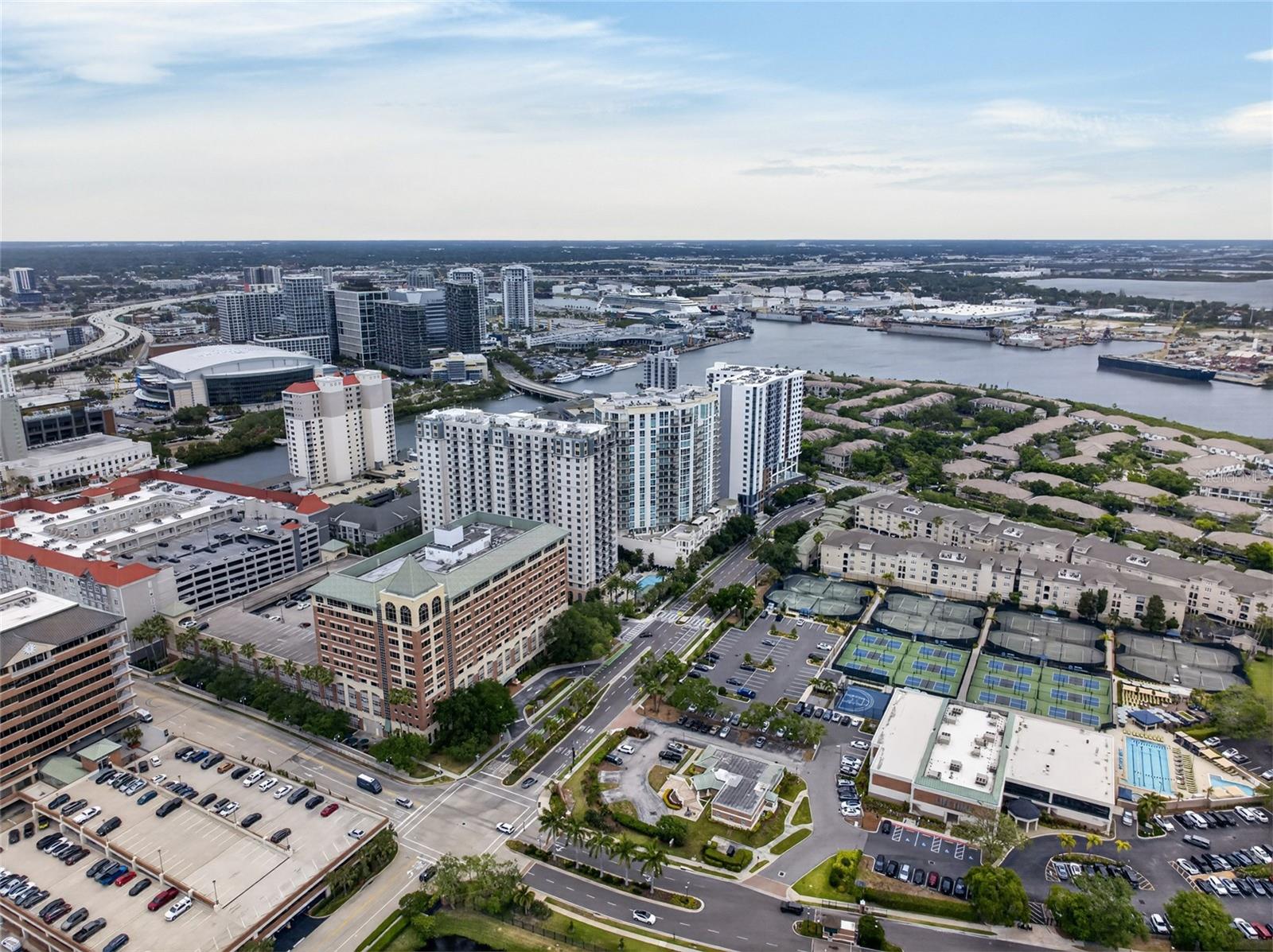 HARBOUR PLACE CITY HOMES A CON - Residential