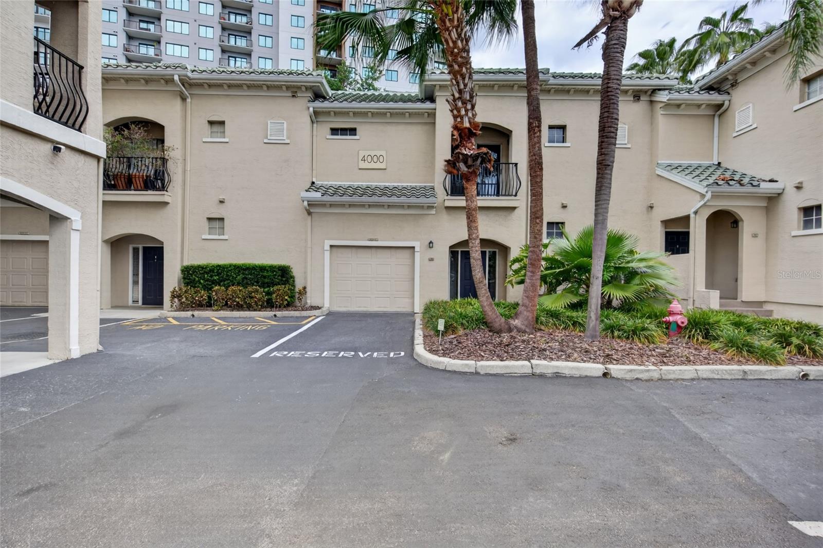 HARBOUR PLACE CITY HOMES A CON - Residential