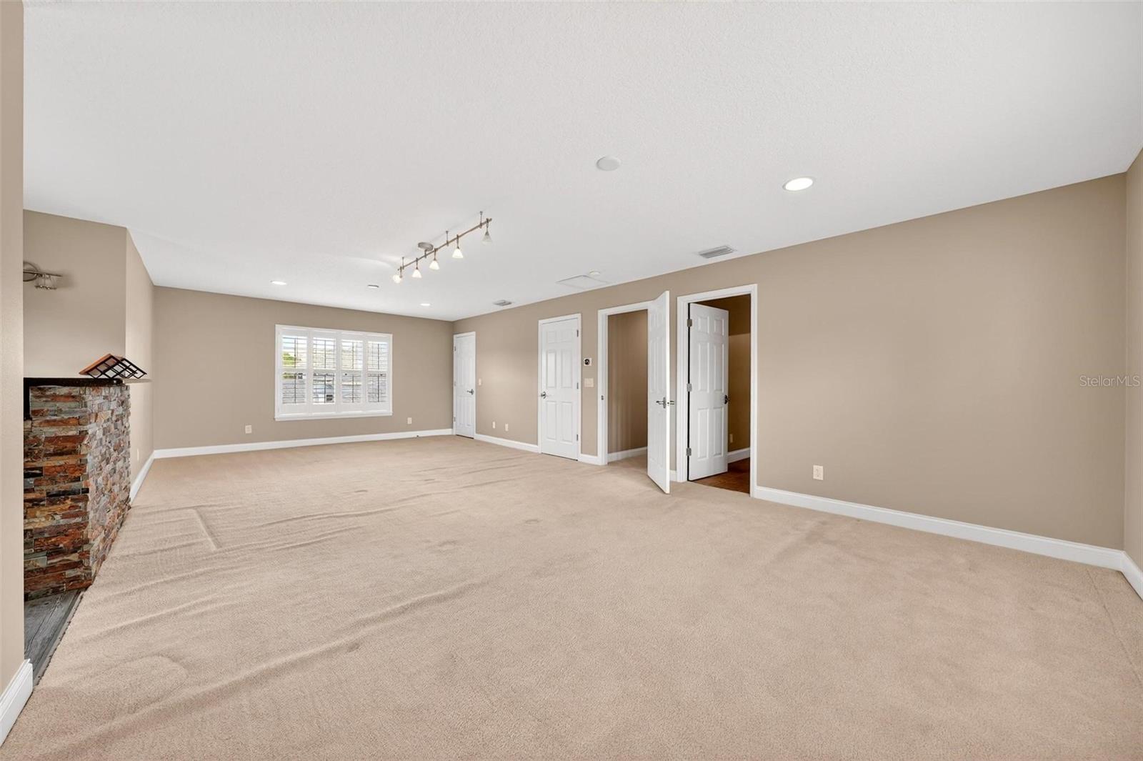 DORA ESTATES - Residential